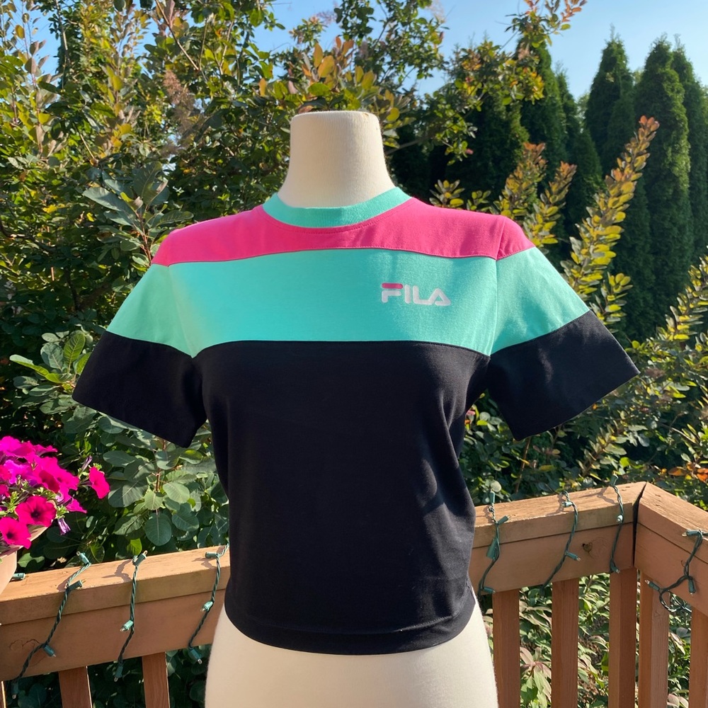 Women’s Crop Fila Tee
